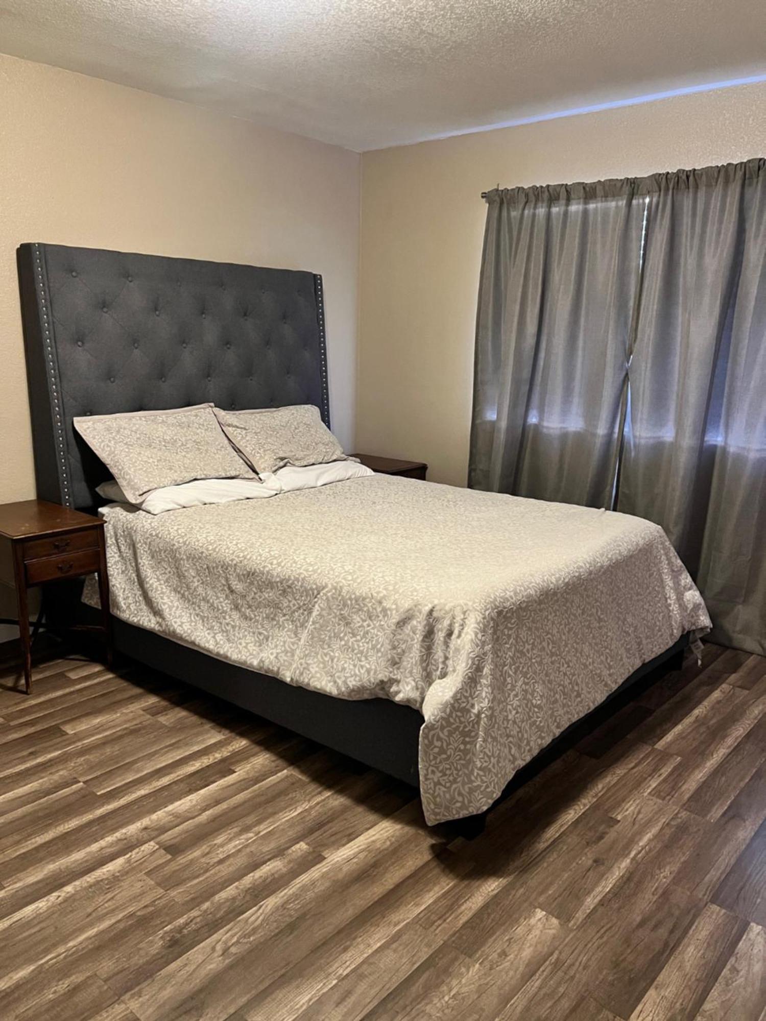 Quiet 1Bed,1Bath Condo With Free Parking Фресно Экстерьер фото
